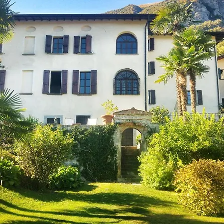 Casa Del Portico ファームステイ Mezzegra